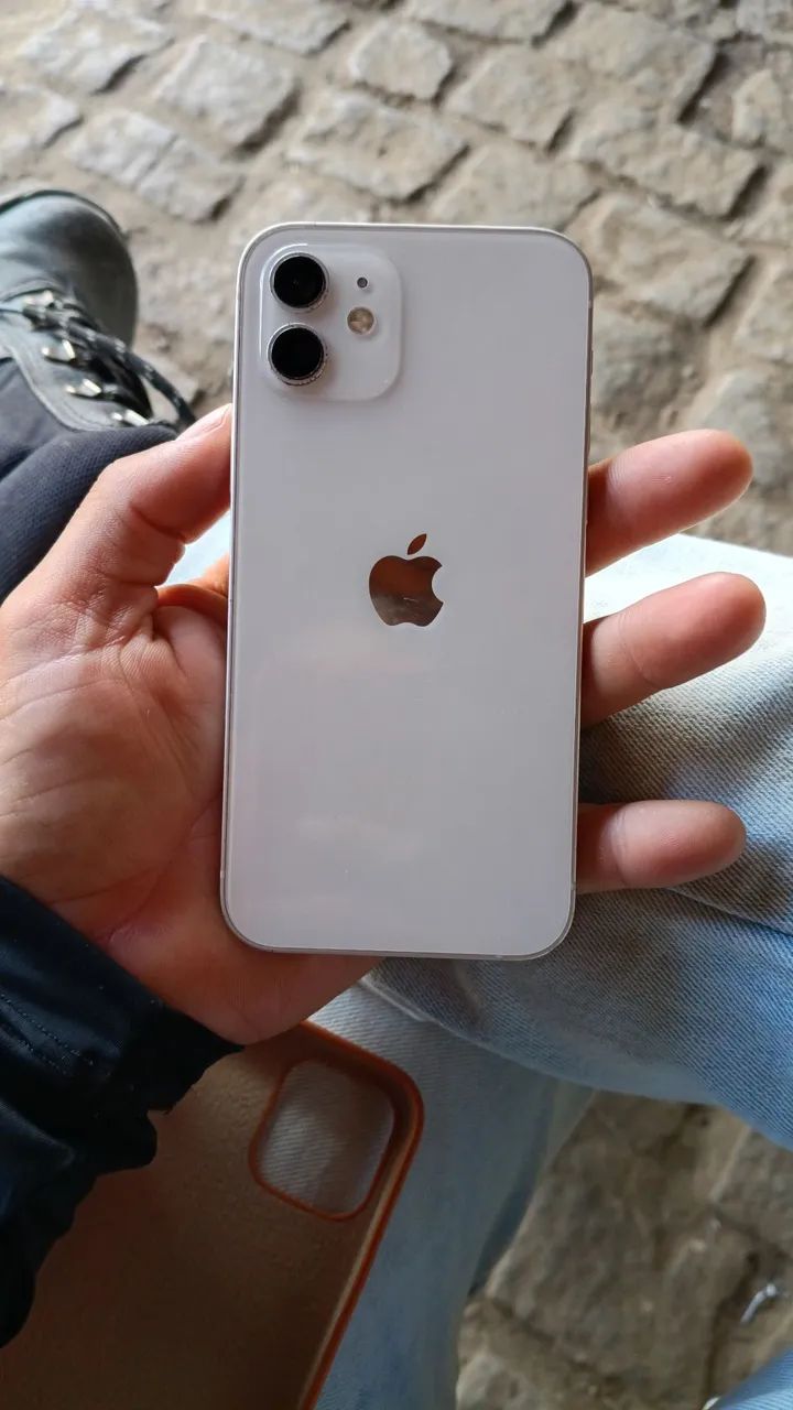 iPhone 12 64GB 