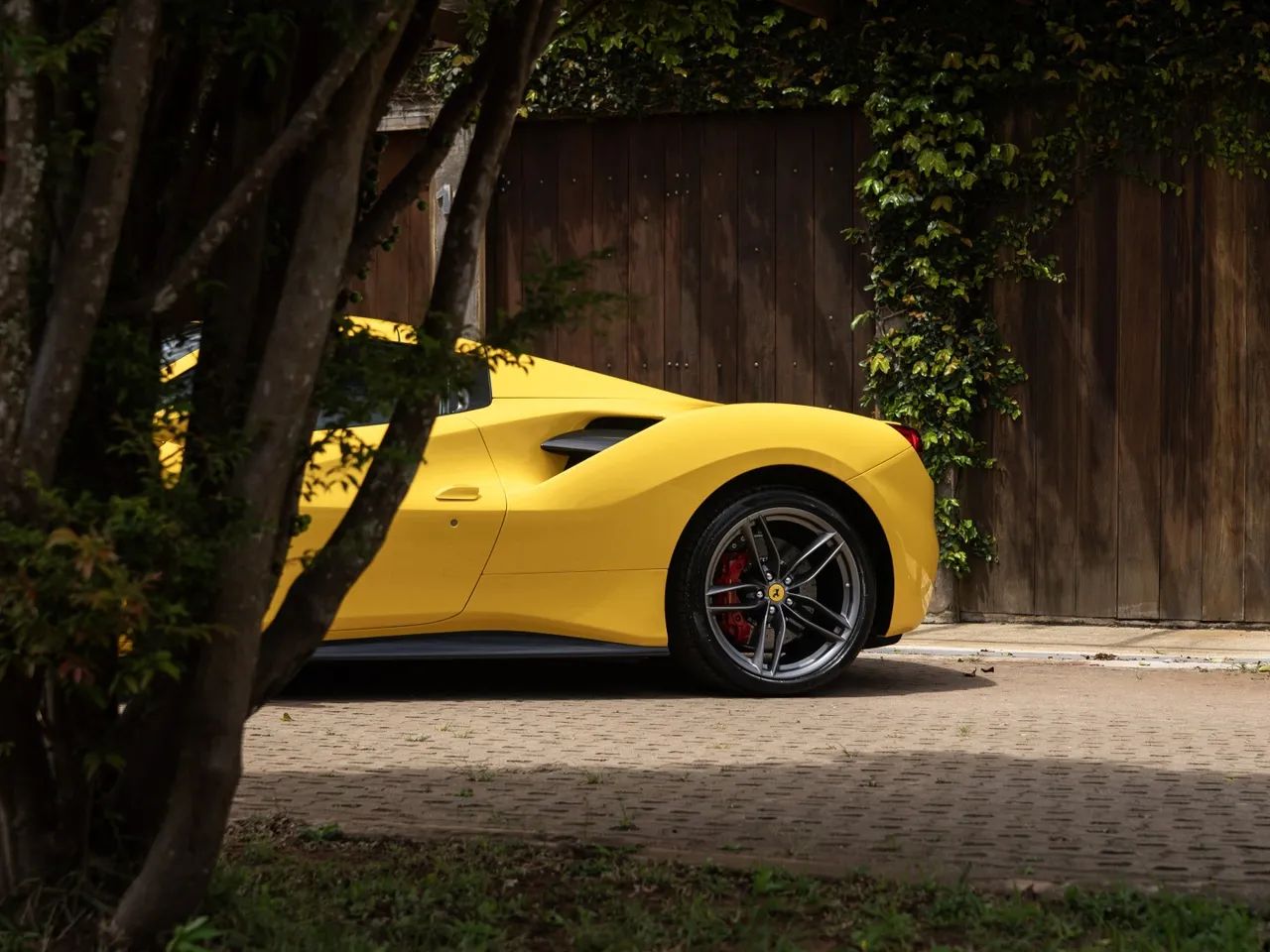 Ferrari 488 Spider 3.9 V8 670cv, foto 14 de 20