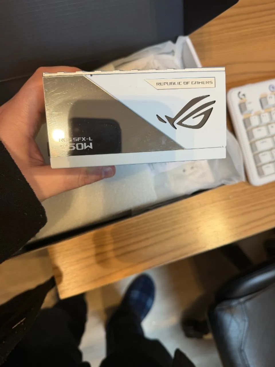 Fonte Asus Rog Strix 850w Branca495472887328952322