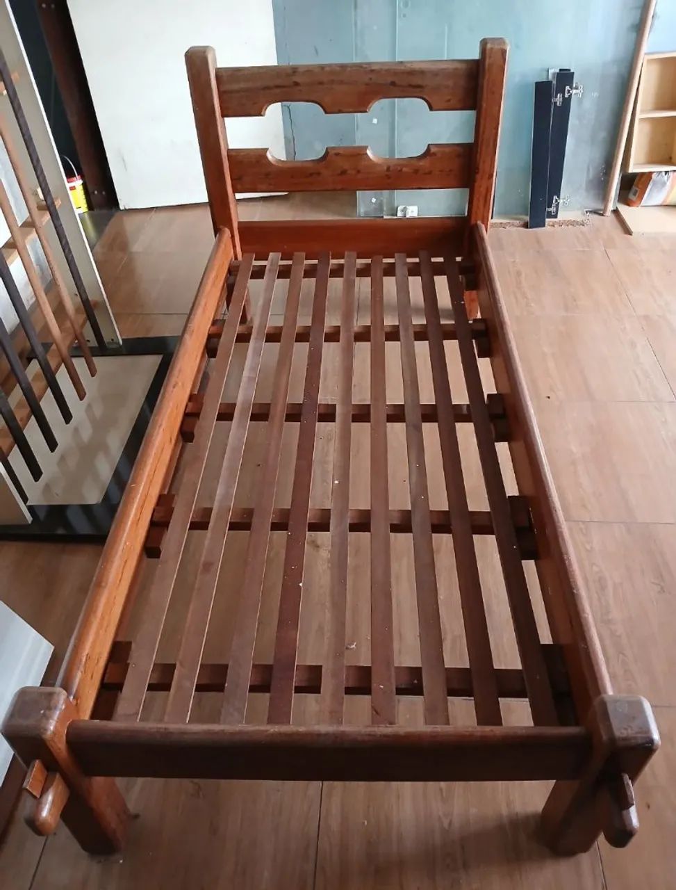Cama de solteiro Madeira Maciça 