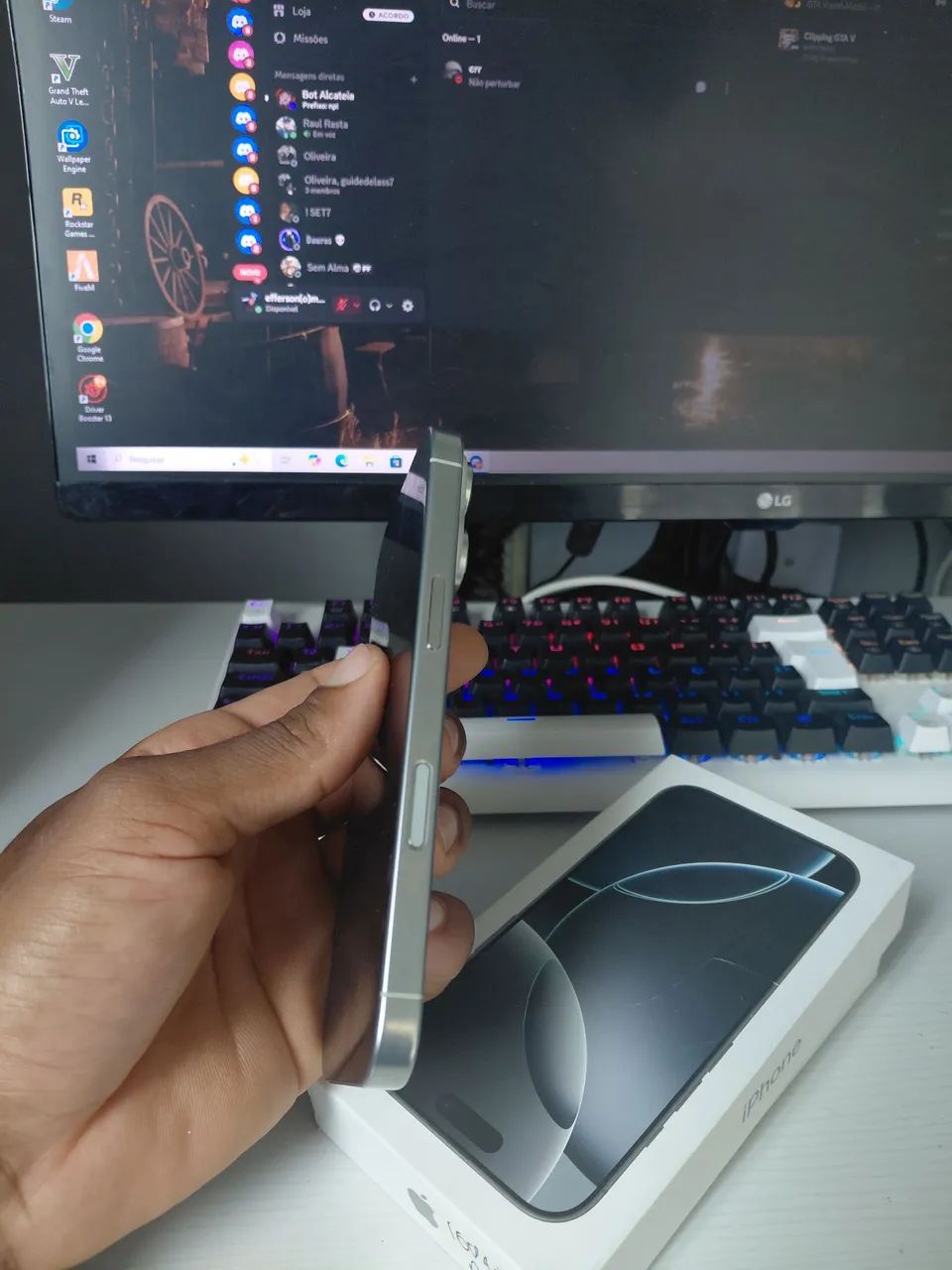 Iphone 16 pro  - Foto 2