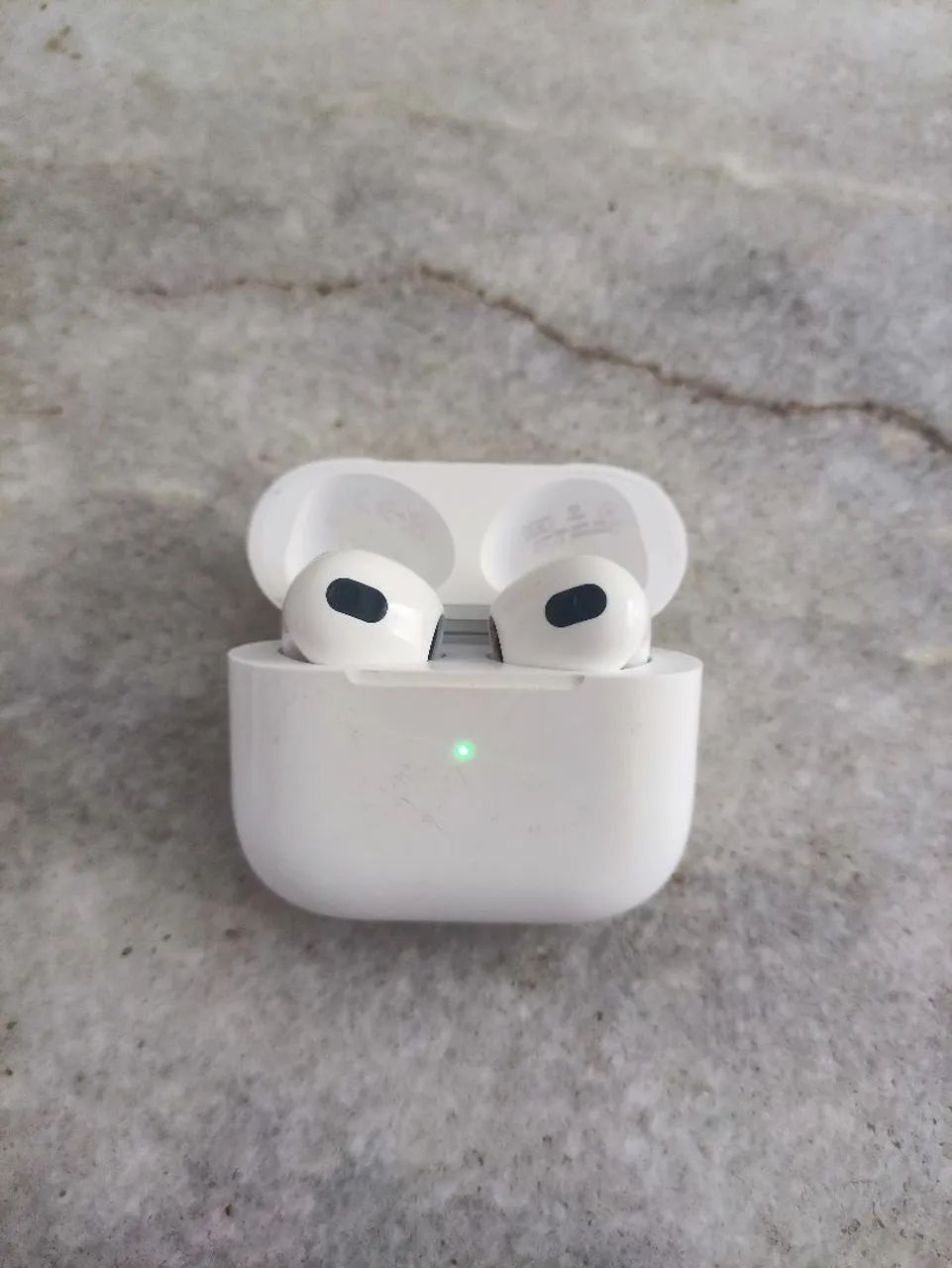 Apple AirPods (3ª geração) 