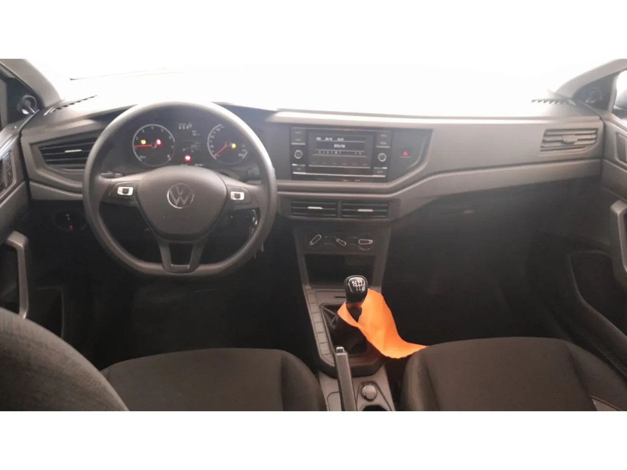 Volkswagen Polo Track 1.0 Flex 12V 5p, foto 12 de 16