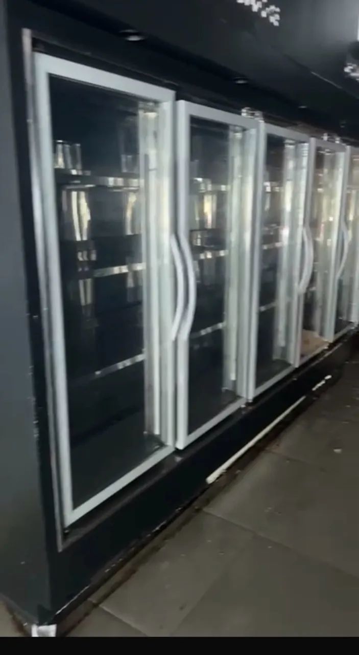 Freezer expositor