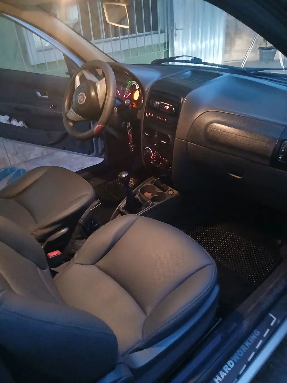 Fiat Strada Working Hard 1.4 Fire Flex 8V CS 2017 - Foto 5