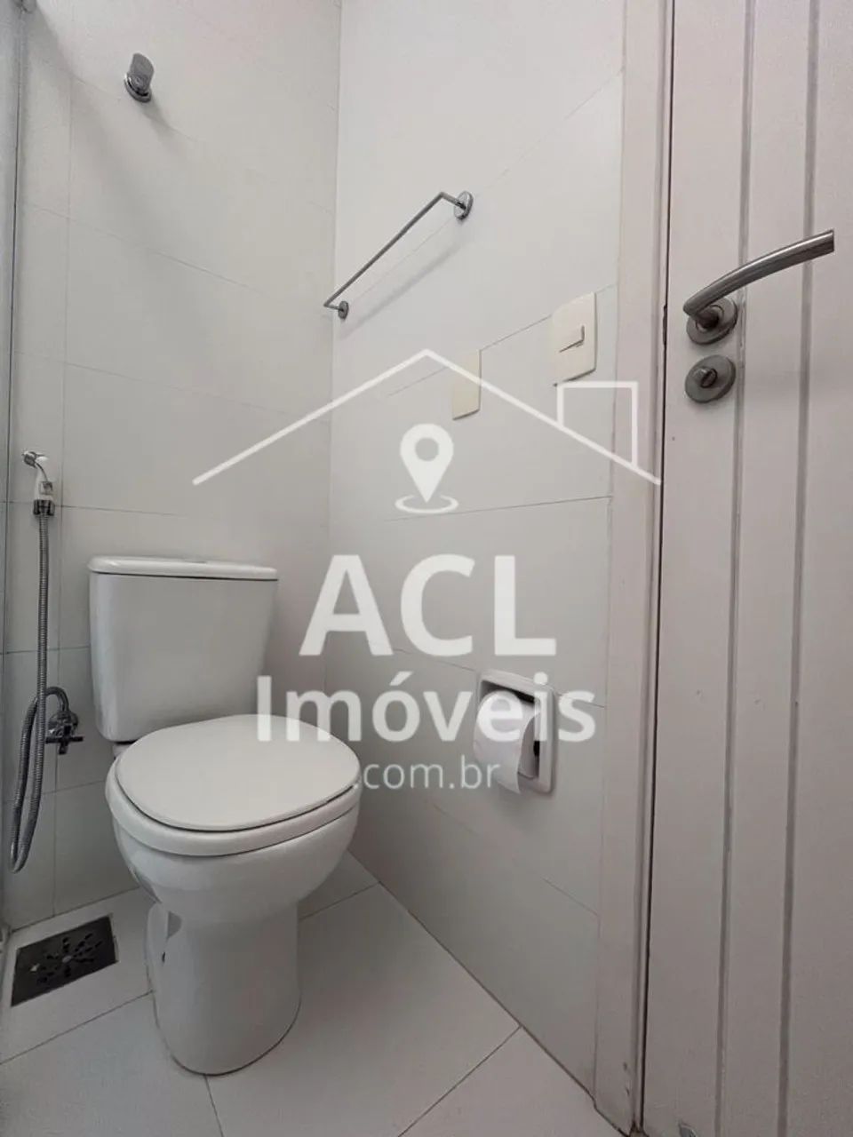 Casa para locação anual em Camburi | 80 m da praia | 3 suítes | Quintal | 12 vagas - Foto 17