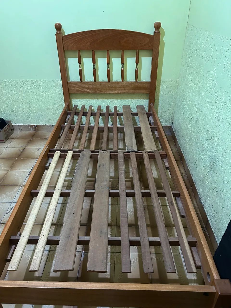 Cama solteirão em madeira  - Foto 2
