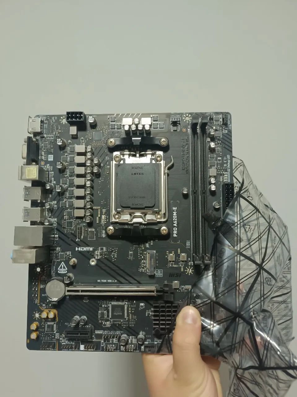 MSI PRO A620M-E AM5 DDR5 ? Pouco uso / Apenas testada - Foto 4