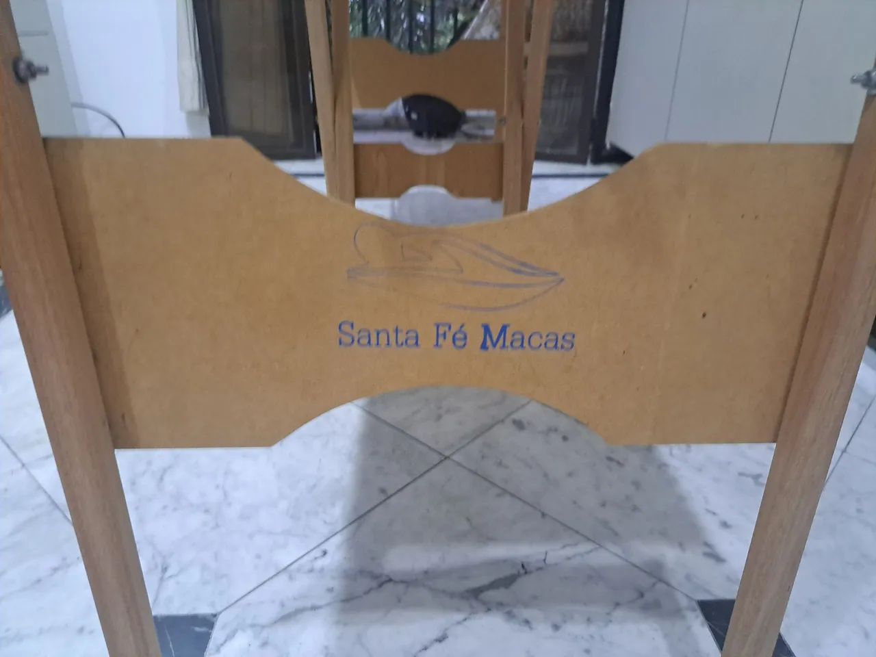 Maca com mesa auxiliar para atendimento em estética, - Foto 4