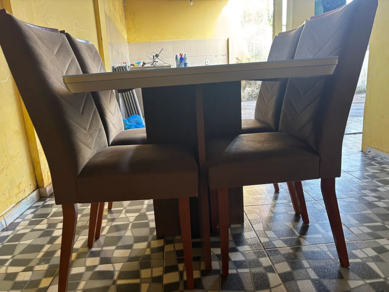 Mesa com 4 cadeiras - Foto 4