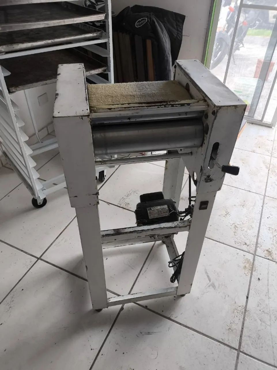 Modeladora de pão 