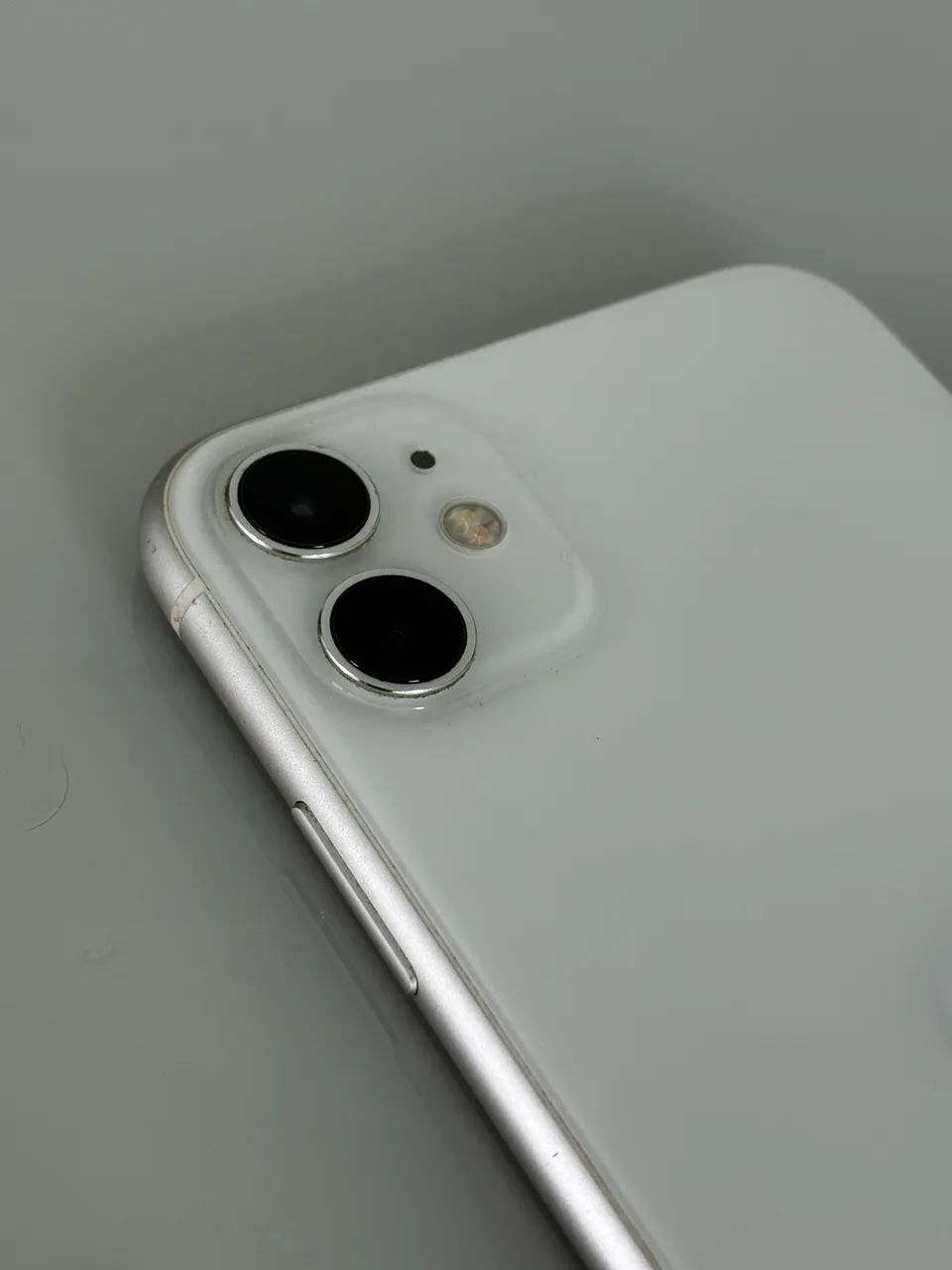 iPhone 11 64GB シルバー　本体 iPhone 11 64Gb - Celulares e Smartphones - Nova Parnamirim