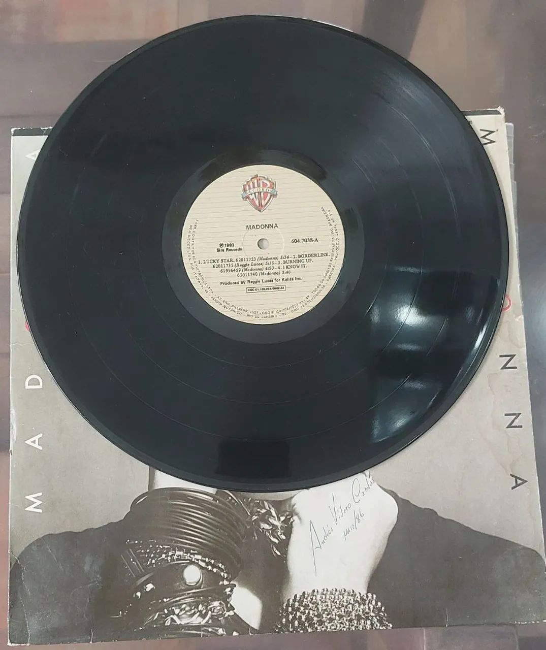 Primeiro disco de Madonna - Foto 3