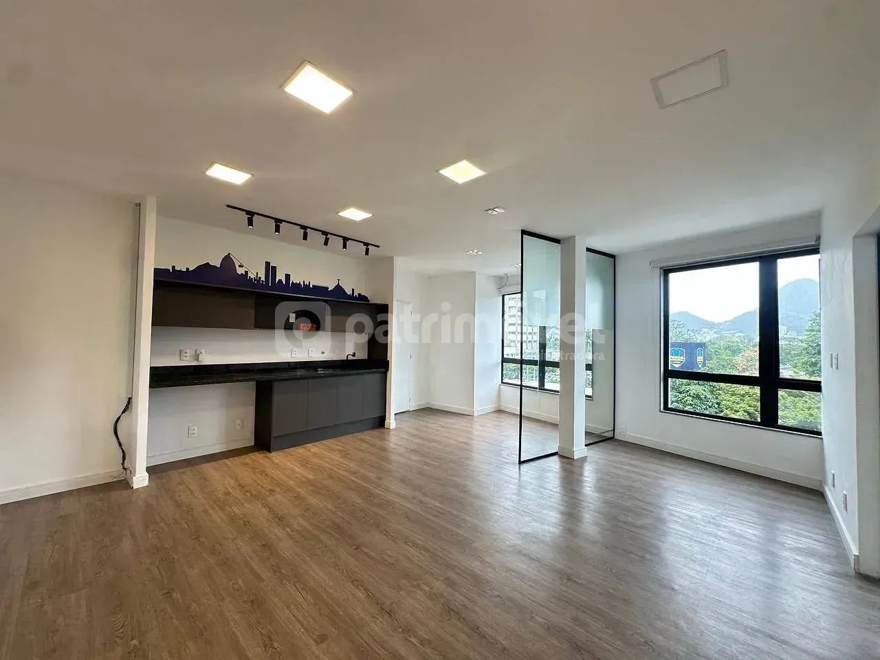 Andar Comercial no bairro Leblon com área de 70m², 1 sala ampla e 1 banheiro, com vista pa - Foto 4