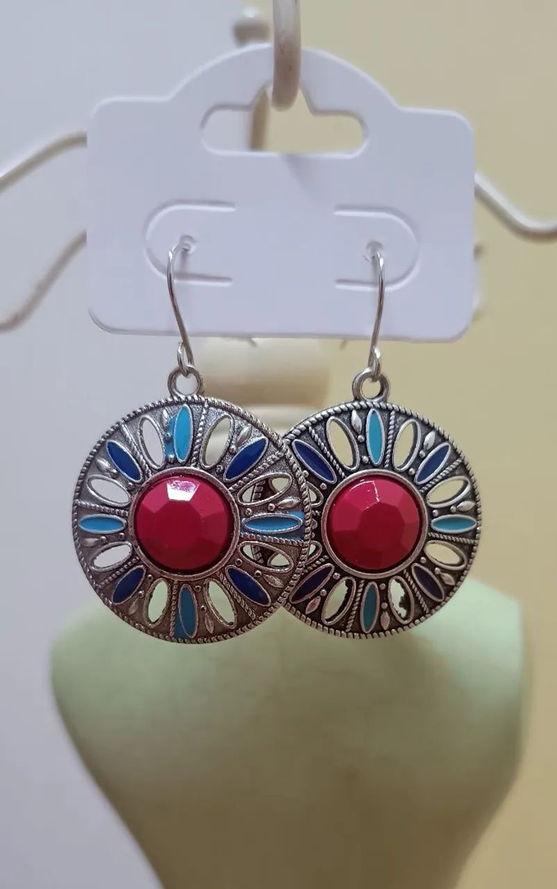 Lindo par de brincos vintage importado 