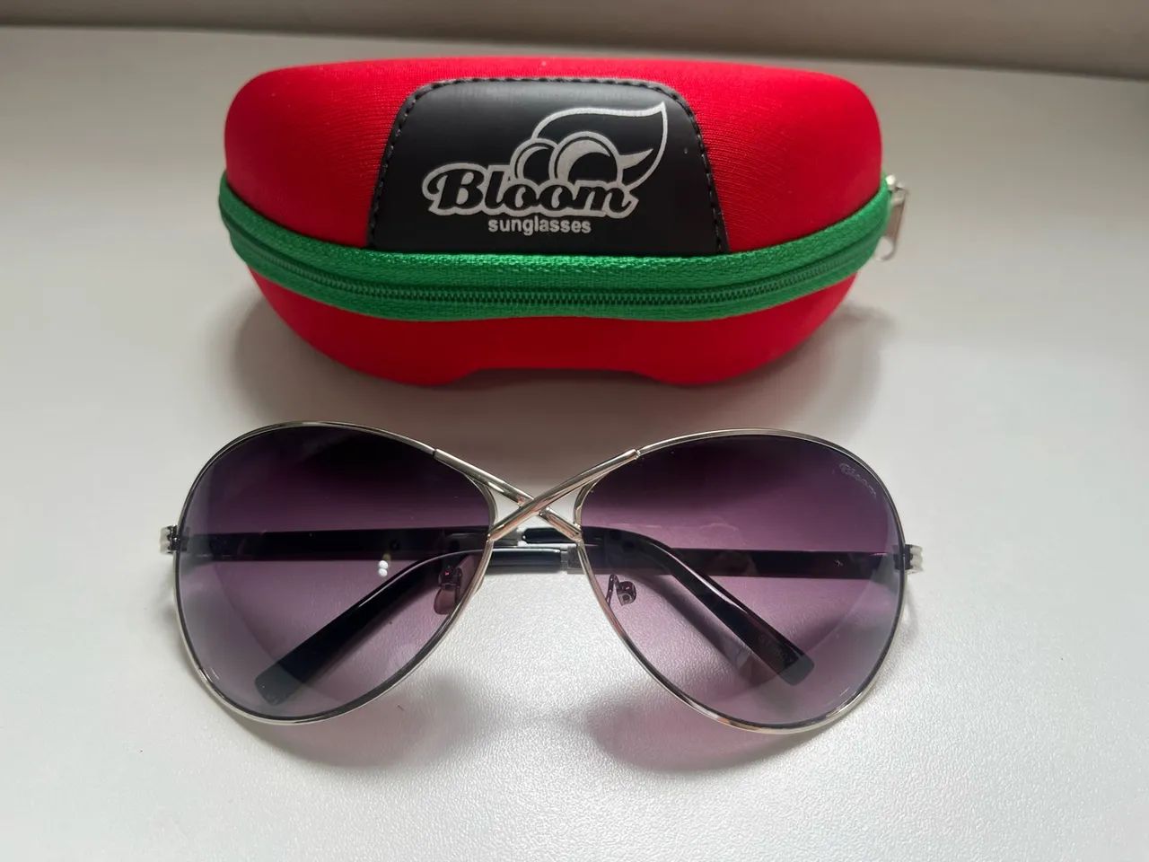 Óculos bloom com lentes roxas