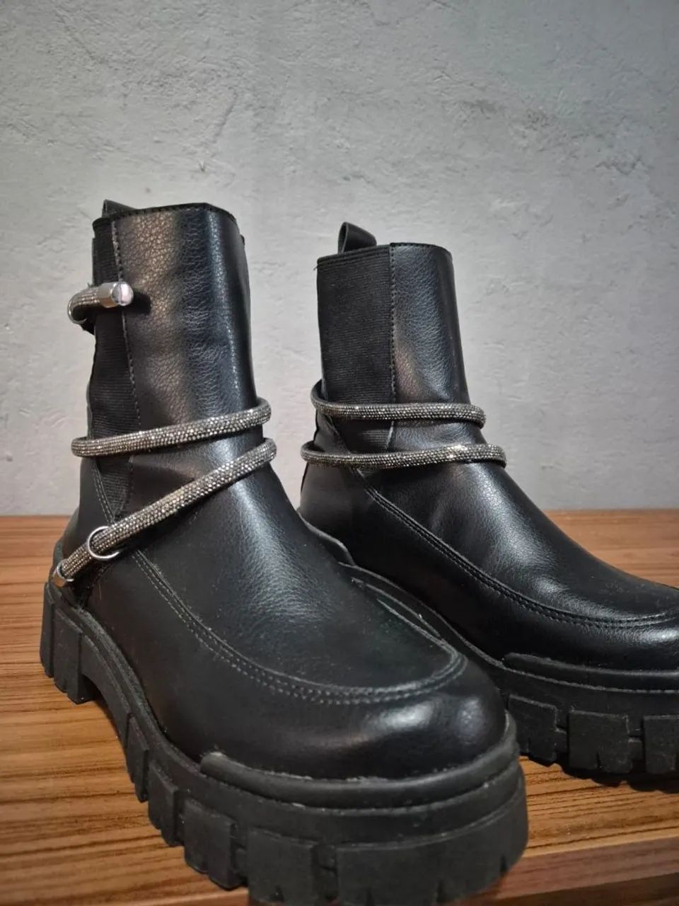 Bota de Couro 34