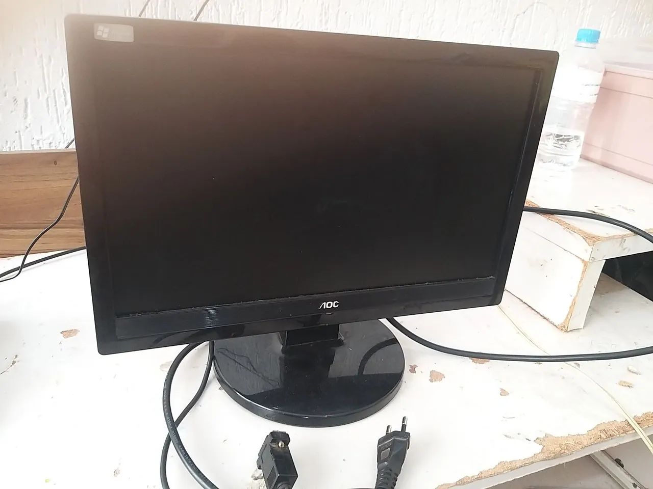 Monitor PC MARCA AOC 16 POLEGADA FUNCIONANDO 