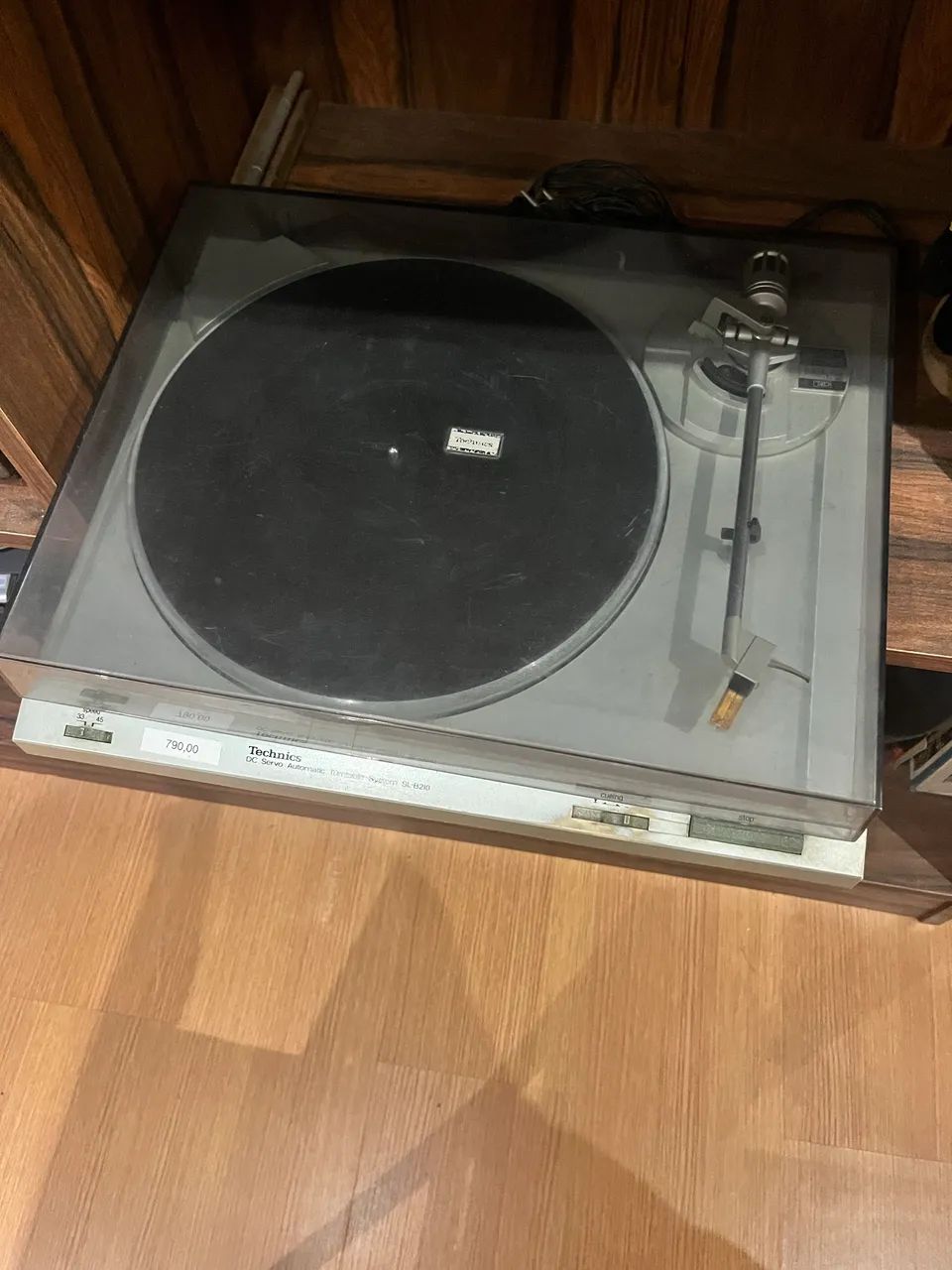 Toca discos Technics SL B210