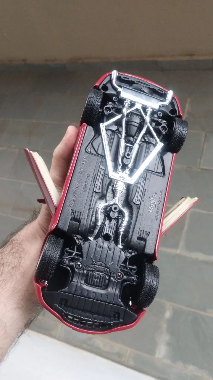 Miniatura Lexus SC430 Maisto 1/18 zerada - Brinquedos e Jogos