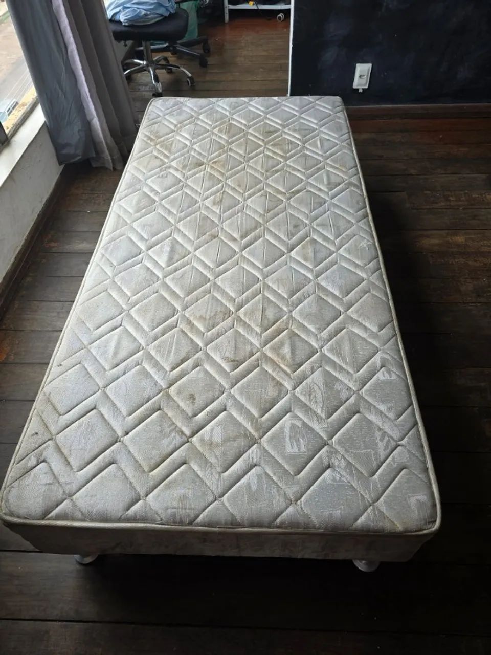 Cama Box Solteiro Ortopédica Box Spring Usada - Foto 4