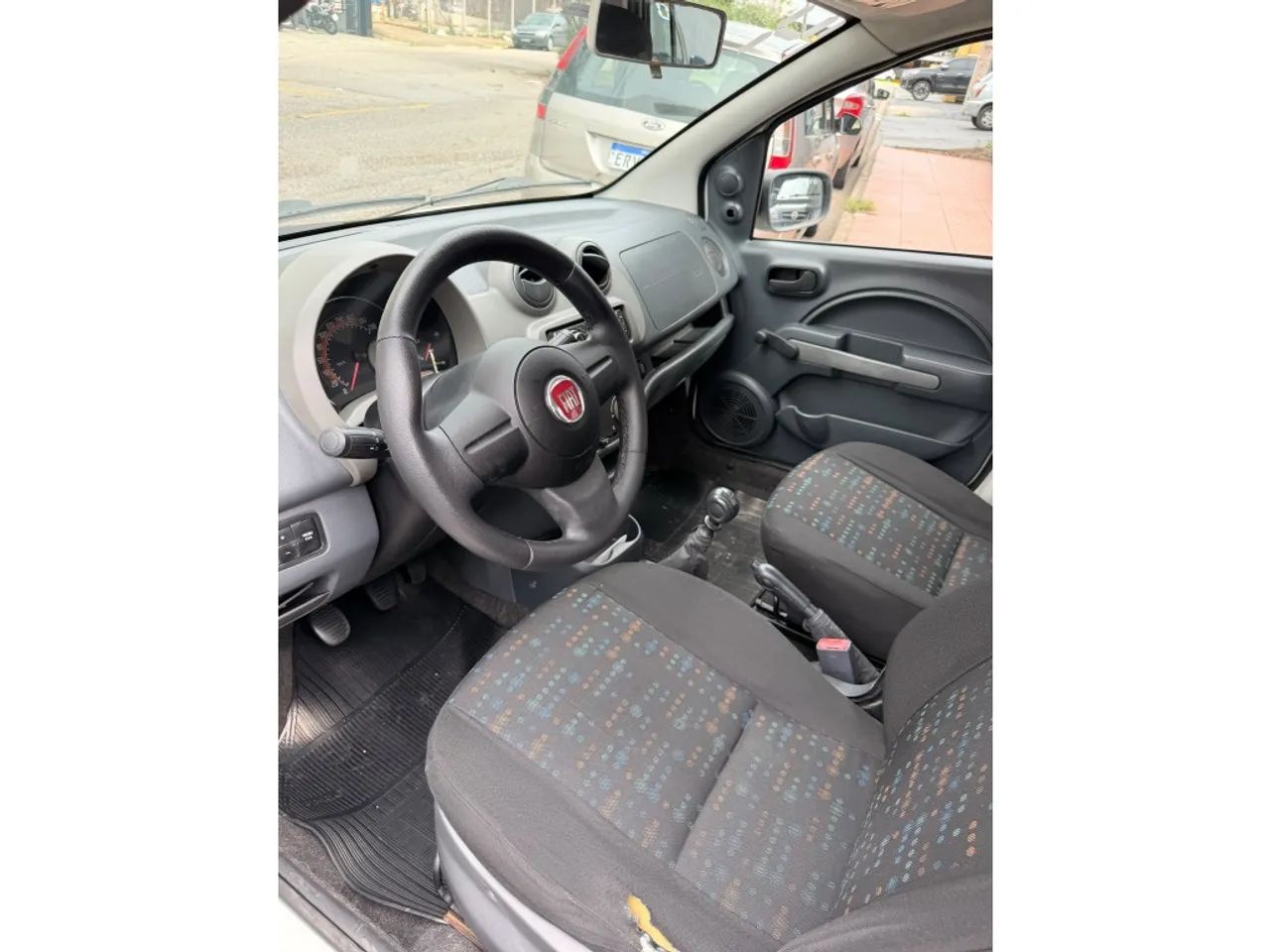 Fiat Uno VIVACE 1.0 EVO Fire Flex 8V 3p, foto 8 de 9