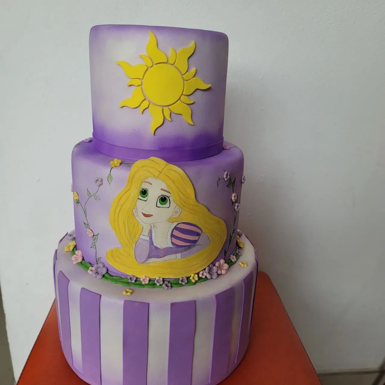 Bolo Fake Enrolados | Rapunzel