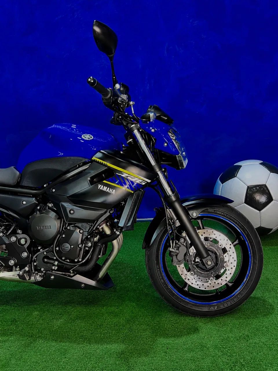 YAMAHA XJ6N ABS  - Foto 2