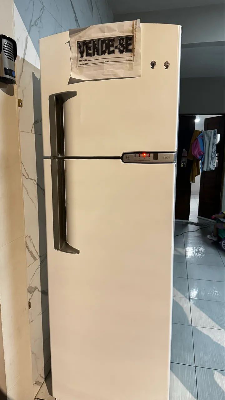 Geladeira Brastemp 352L