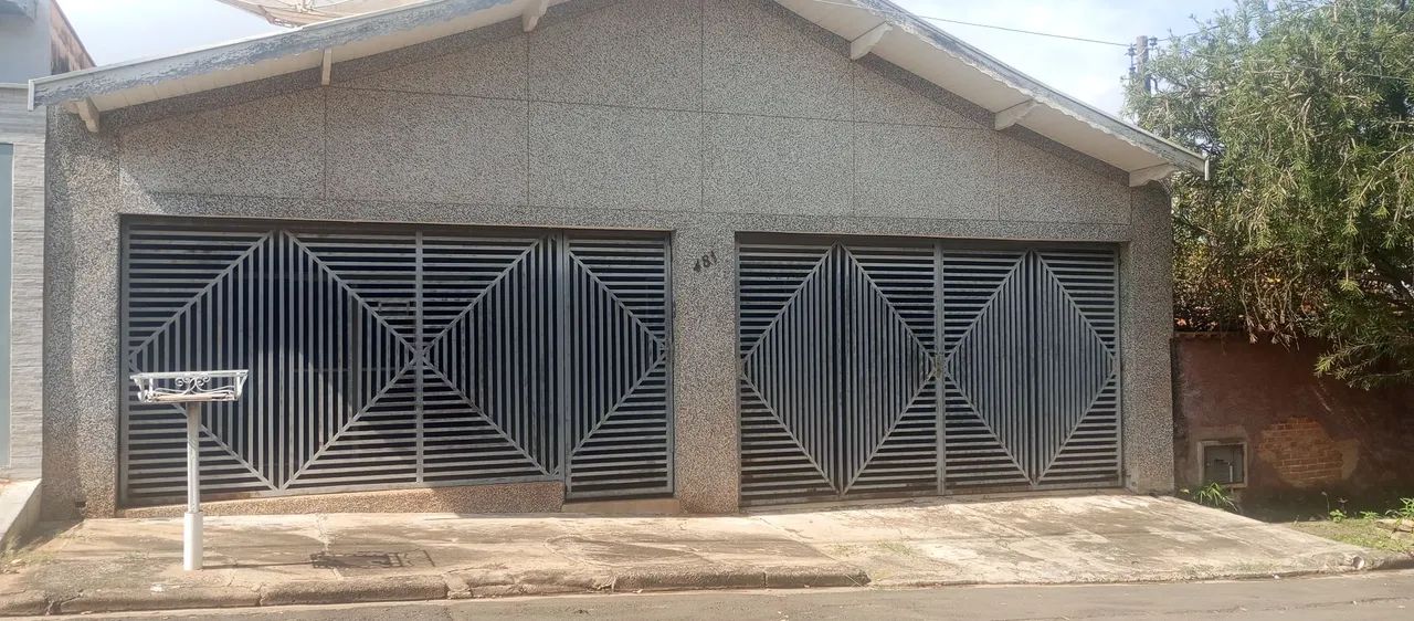 Casa a venda bairro Jupiá 