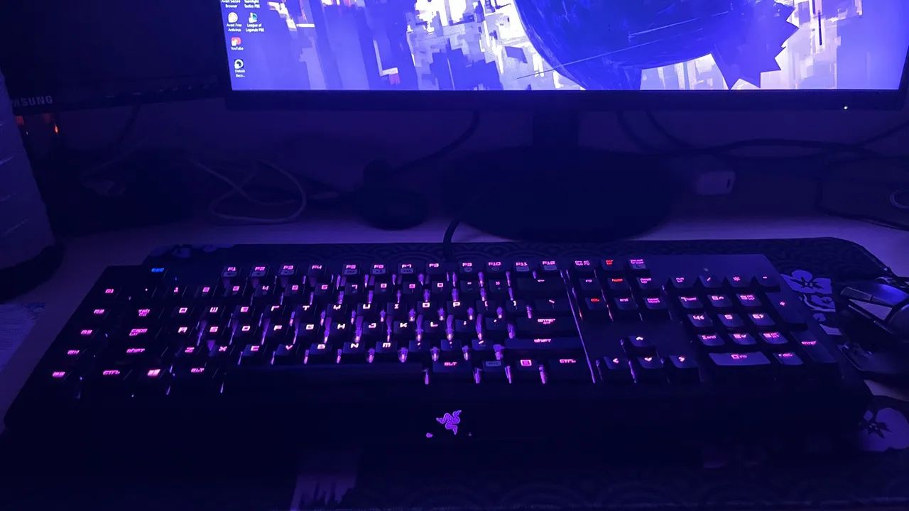 Razer Blackwidow Chroma (Com defeito)