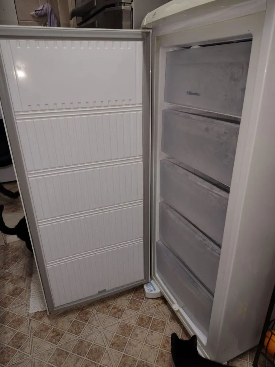 Freezer Eletrolux semi novo  - Foto 3