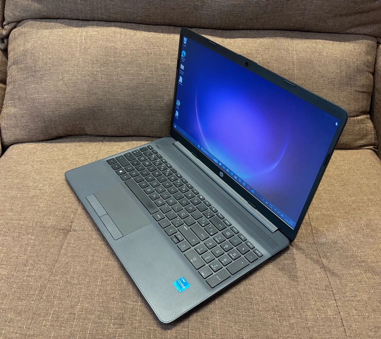 Notebook HP novíssimo core i3