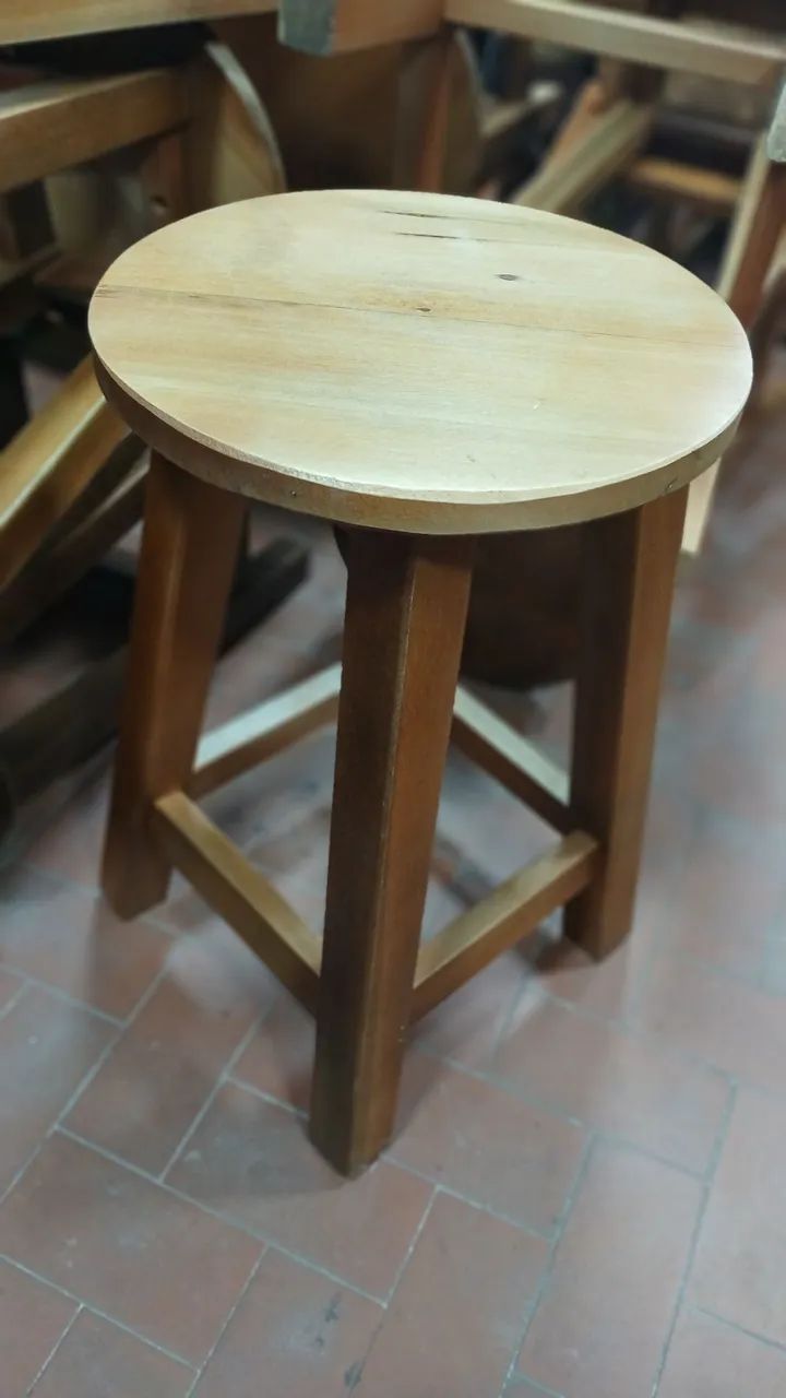 Banquetas de madeira maciça  - Foto 3