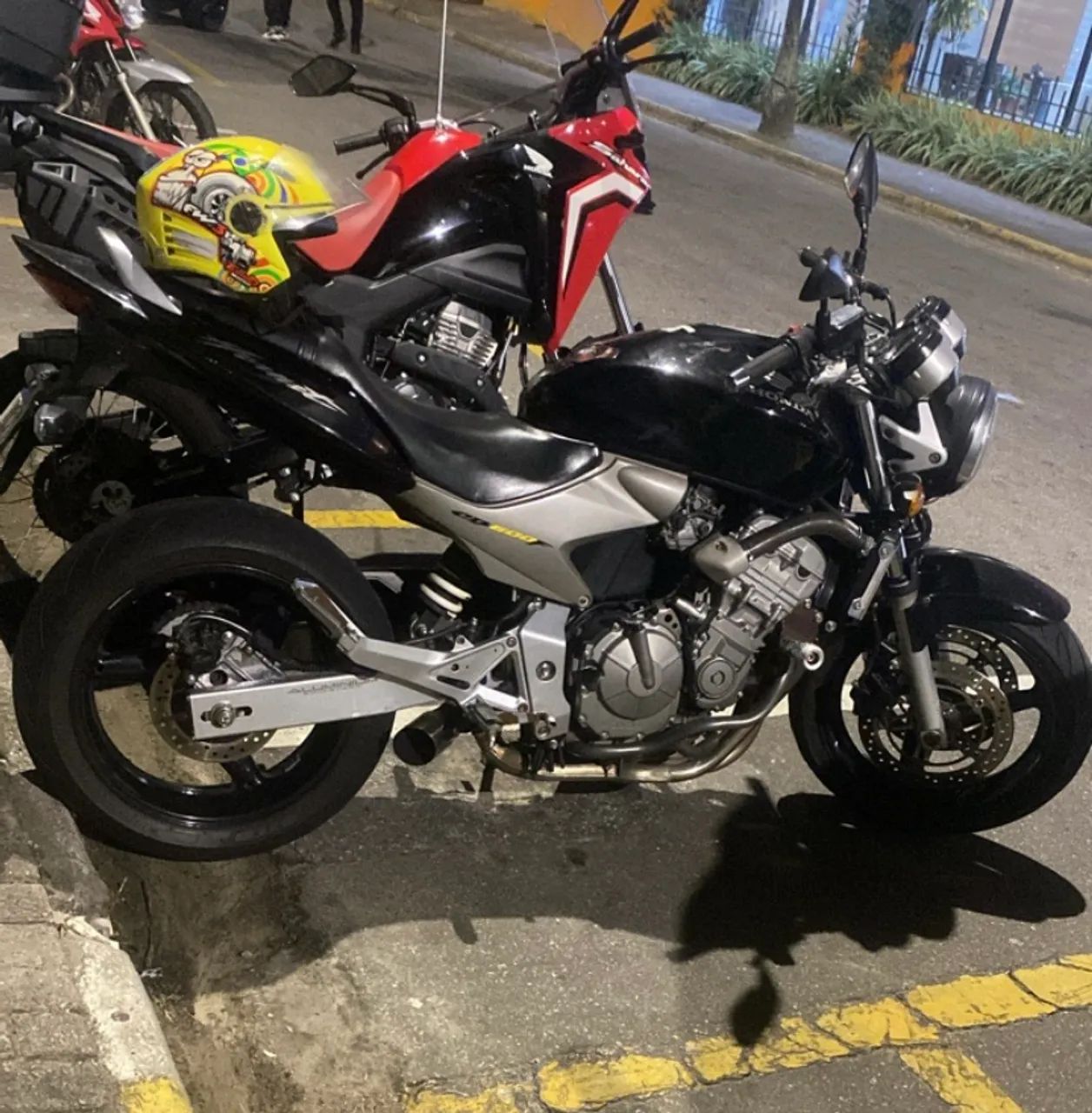 Hornet 600F - Foto 2