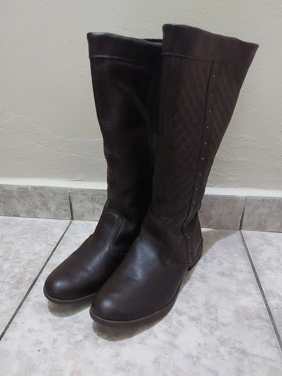 Bota marrom - tamanho 31 - Foto 2