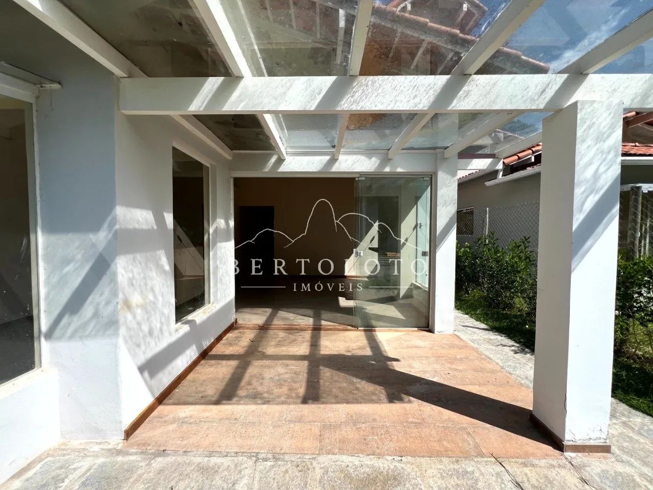 Casa linear em Itaipava - Oportunidade - Foto 3