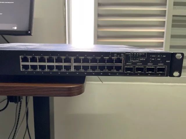 Dell PowerConnect 6224 - Foto 2