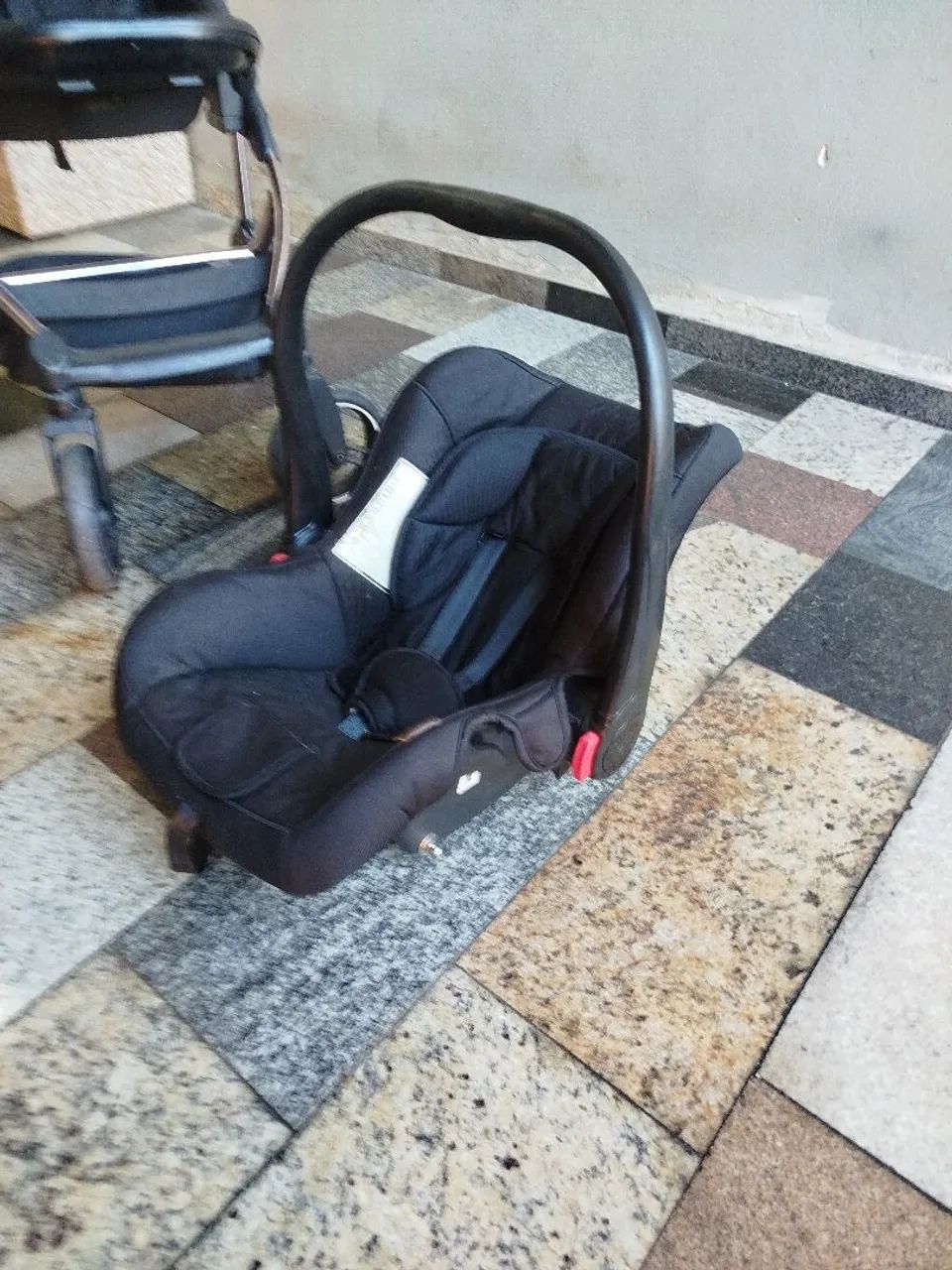 Carrinho para bebe completo com Moisés e bebe conforto  - Foto 2