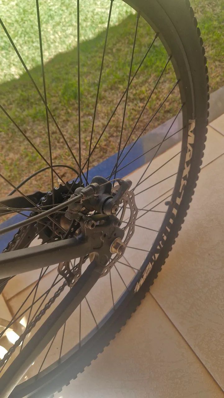 Vendo bicicleta aro 29 - Foto 4