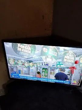 Vendo tv 32 polegadas Samsung Nova na caixa 