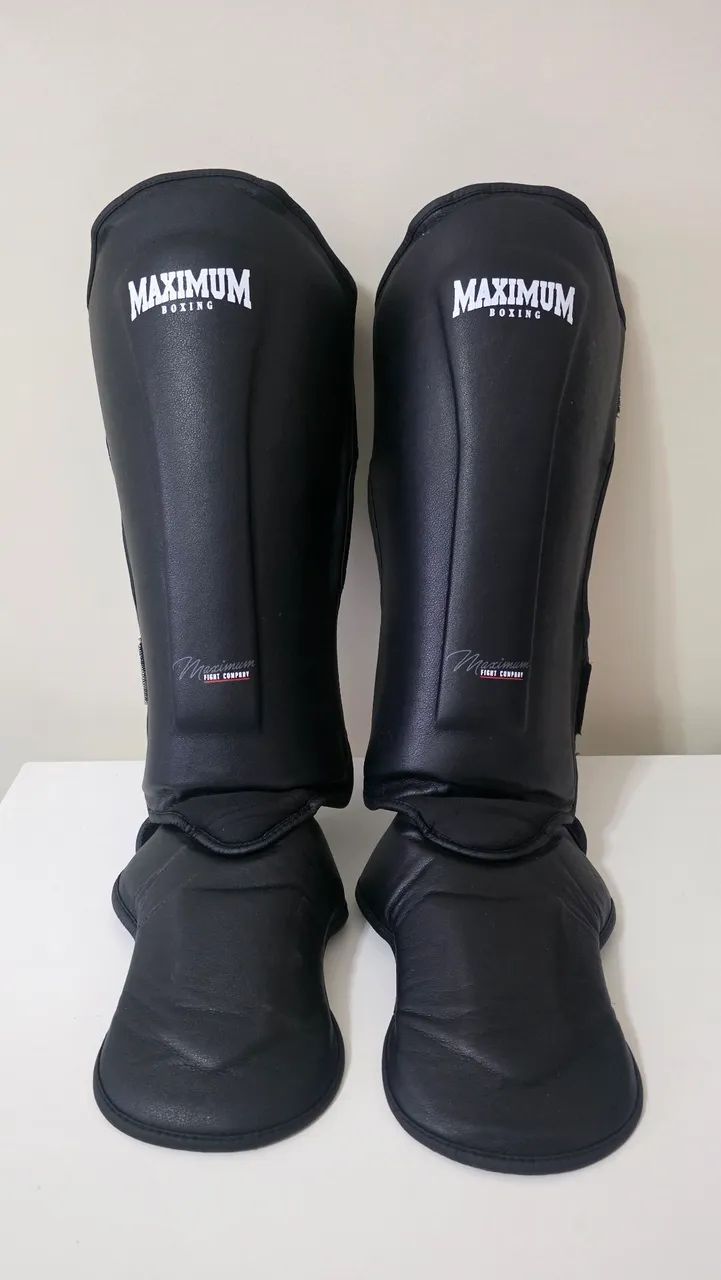 Caneleira De Muay Thai e Kickboxing Maximum Classic Black 