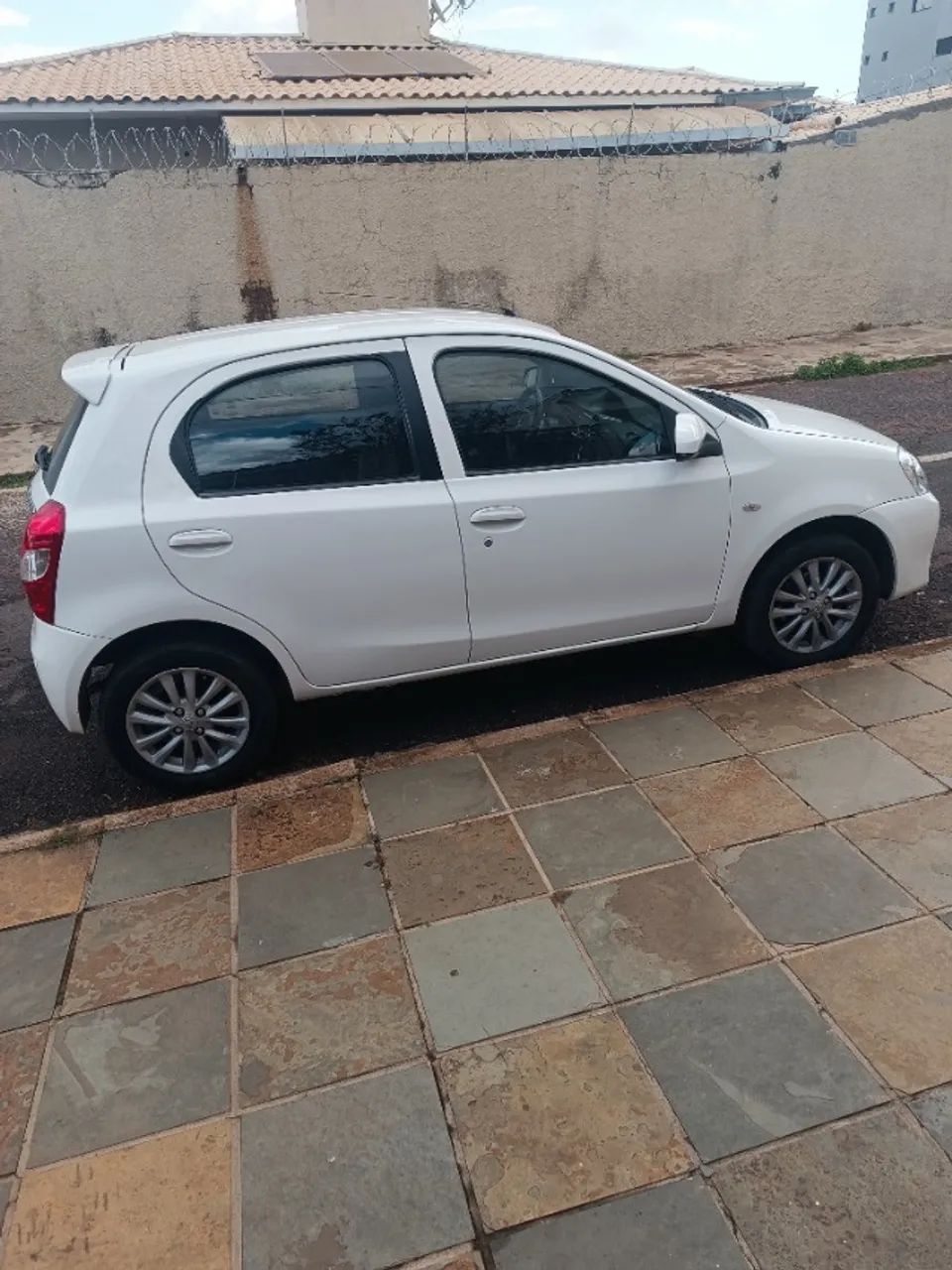 Toyota Etios XLS 1.5 16V FLEX 2014