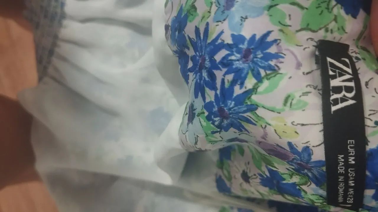 Vestido Zara florido - Foto 4