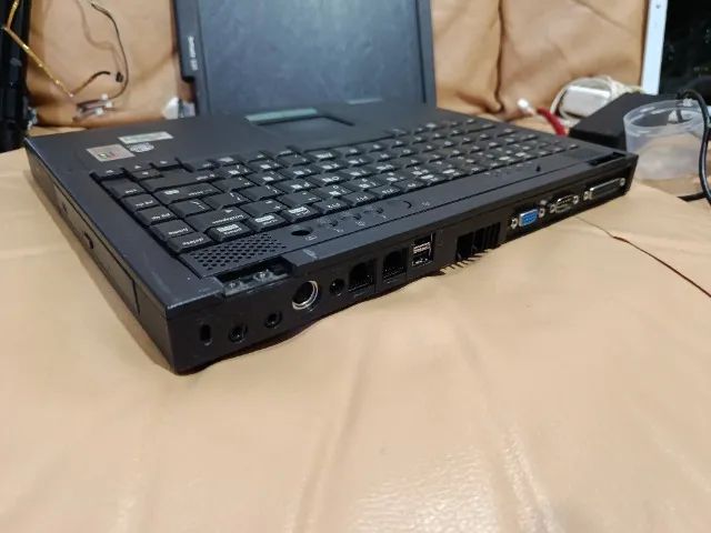Notebook antigo Compaq Armada 110 - Funcionando c/ monitor externo - Foto 5