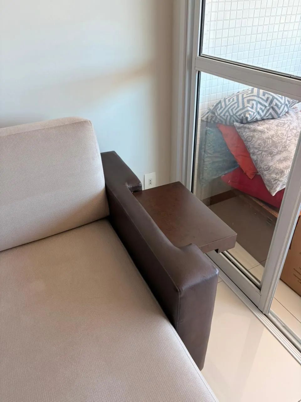 Sofá cama 3 lugares, com Chaise ao lado esquerdo  - Foto 2