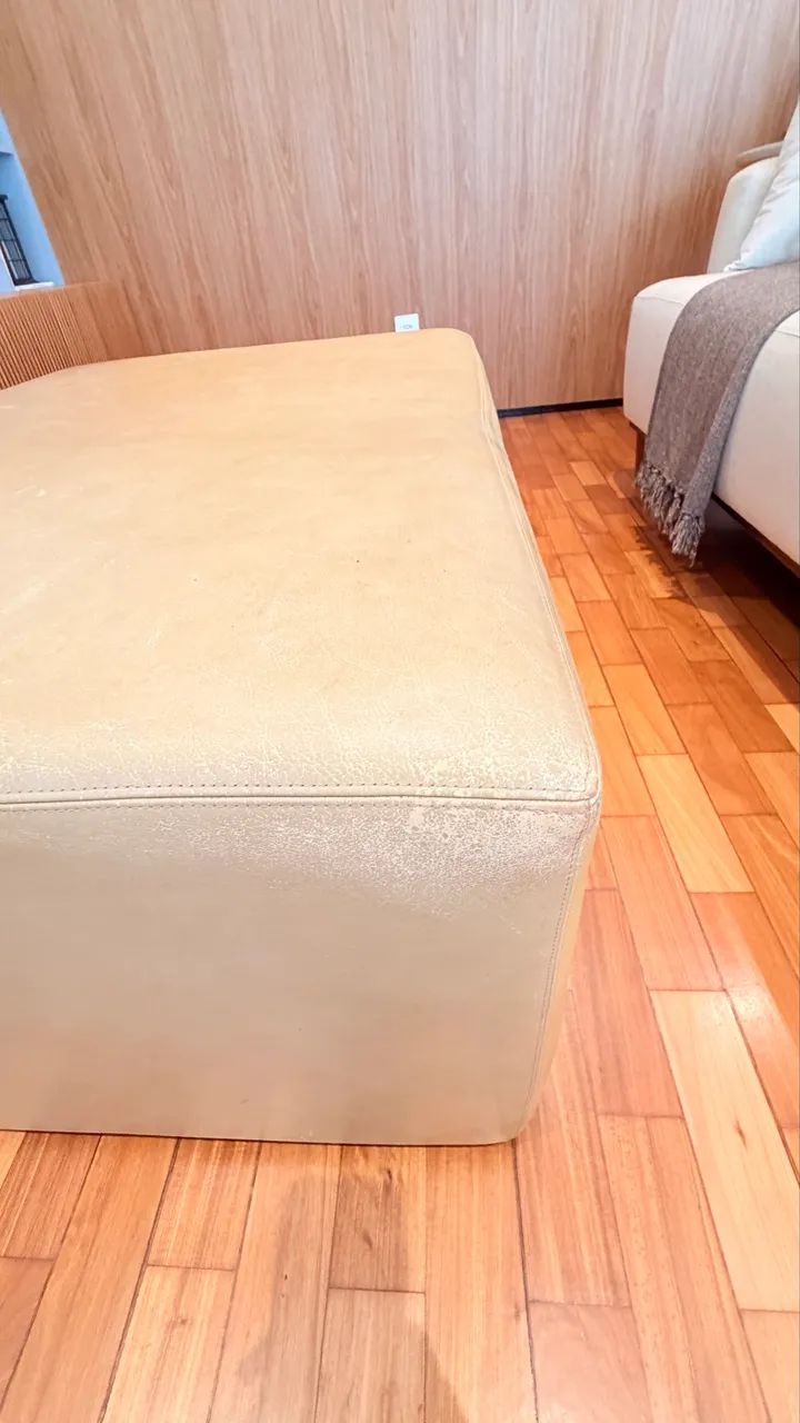 Pufe Retangular Grande em Couro Liso (110x80cm) - Foto 4