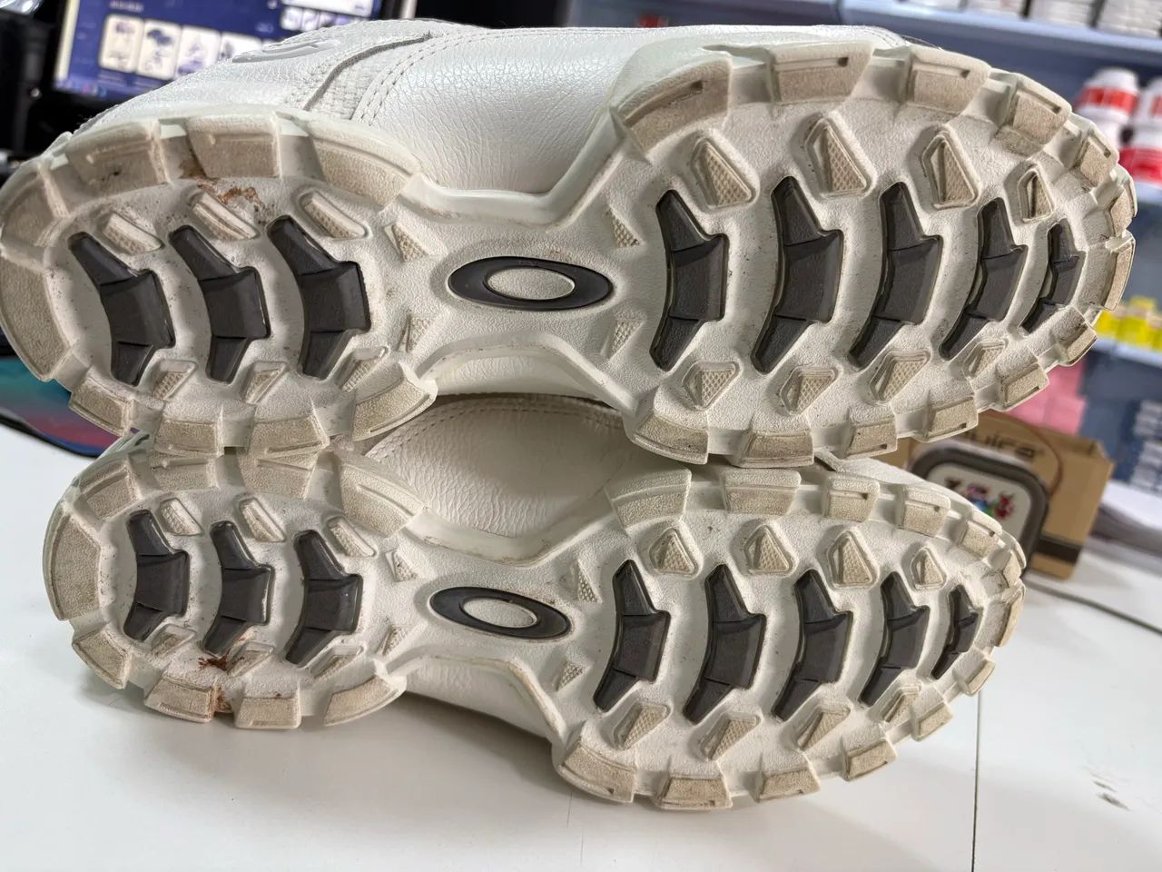 Tênis Oakley Flak II Branco - Foto 4