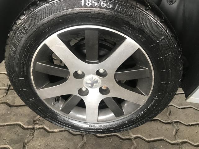 Peugoat 208 - Foto 5