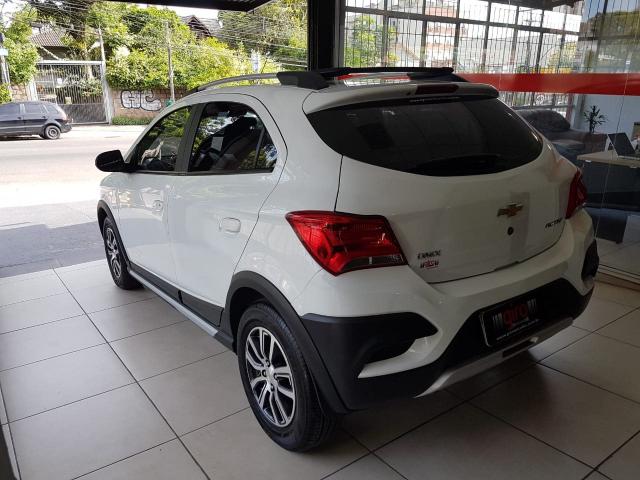 Gm - Chevrolet Onix 1.4 Active,Automático,unico dono,com 8.000 km na garantia de fabrica - Foto 3